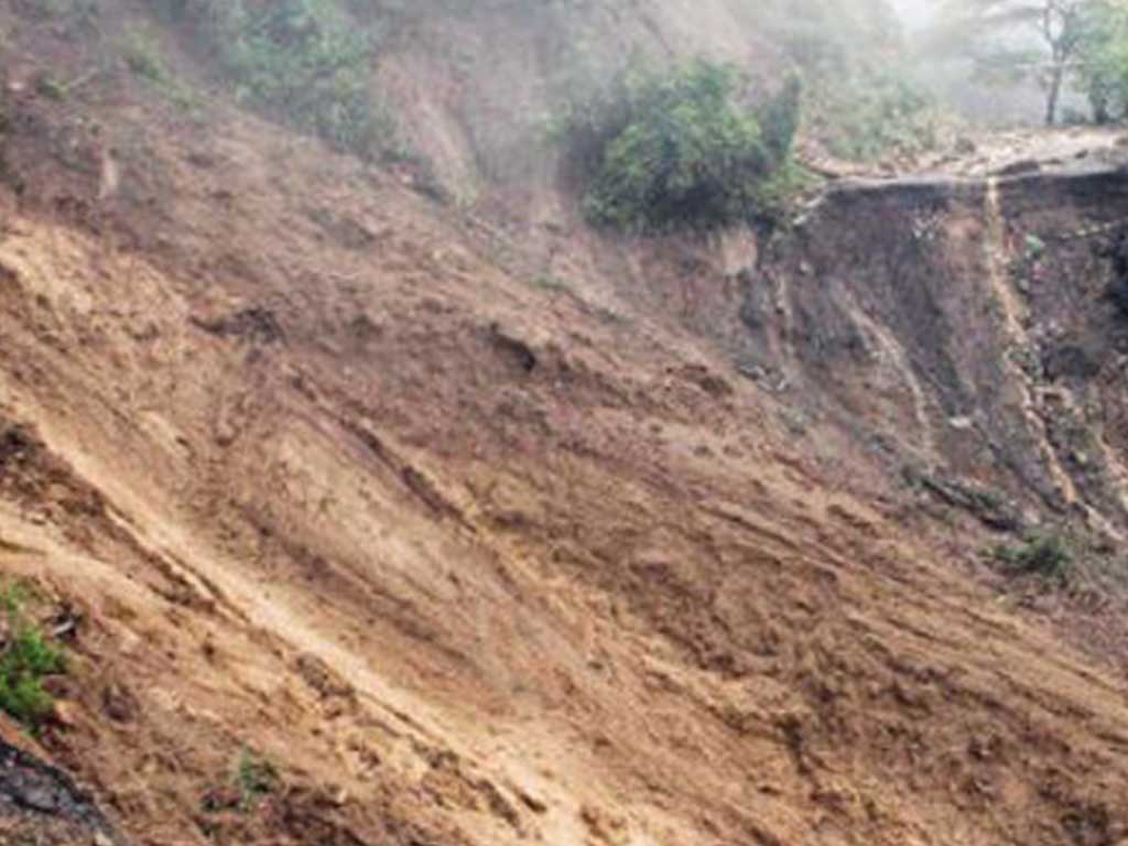 केन्यामा पहिरोका कारण मृत्यु हुनेको संख्या ६० पुग्यो