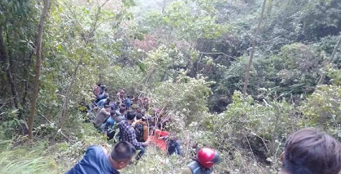 बस दुर्घटनामा मृत्यु हुनेको संख्या १९ पुग्यो