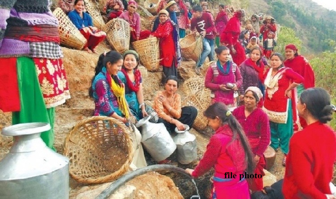 डोकामा पानी बोक्ने दुःख गए