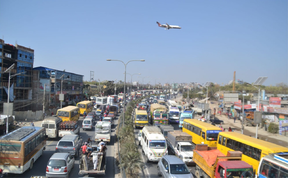 तीन किलोमिटर सडक पार गर्न एक घण्टा !