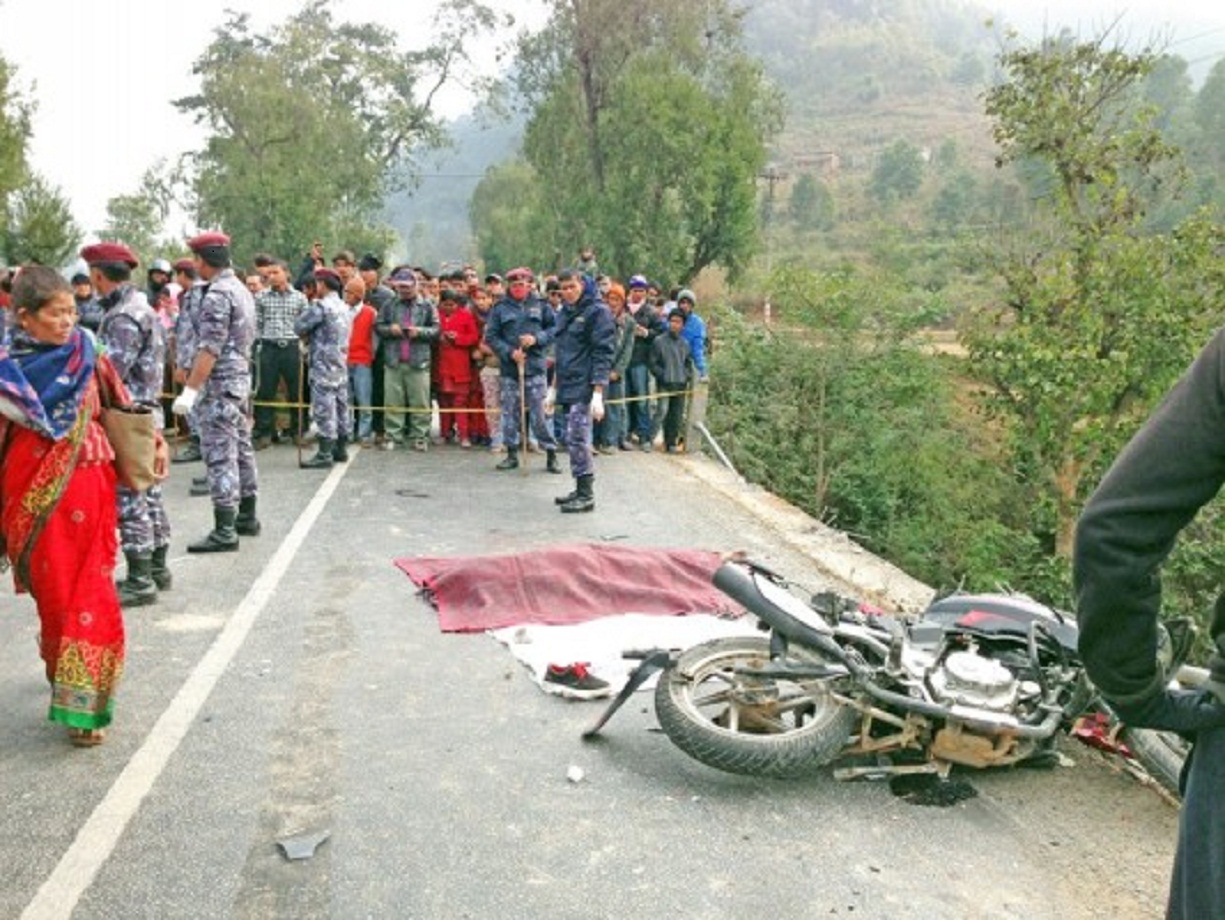 ओखलढुङगामा मोटरसाइकल दुर्घटना हुदाँ एक जनाको मृत्यु