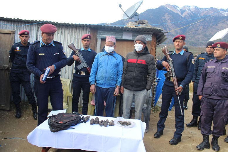चरेससहित वडा सदस्य पक्राउ