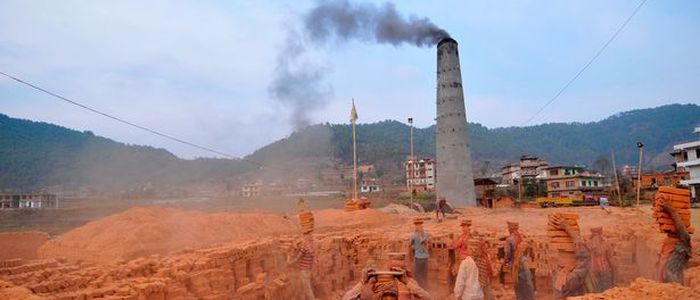 भत्काएको इँटाभट्टा चिम्नी व्यवसायीद्वारा पुनःनिर्माण