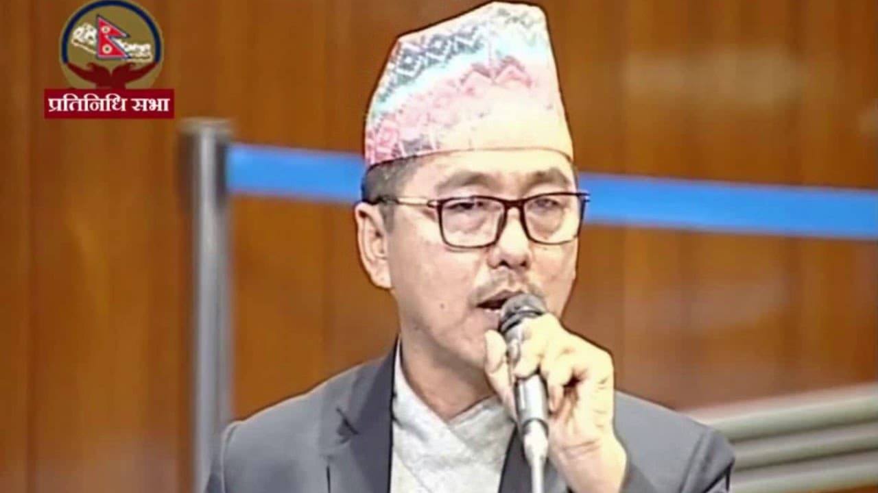 जिल्ला जान नपाएपछि फेसबुकमा सांसदकाे दुखेसाेः मन भतभती पाेलिरहन्छ !