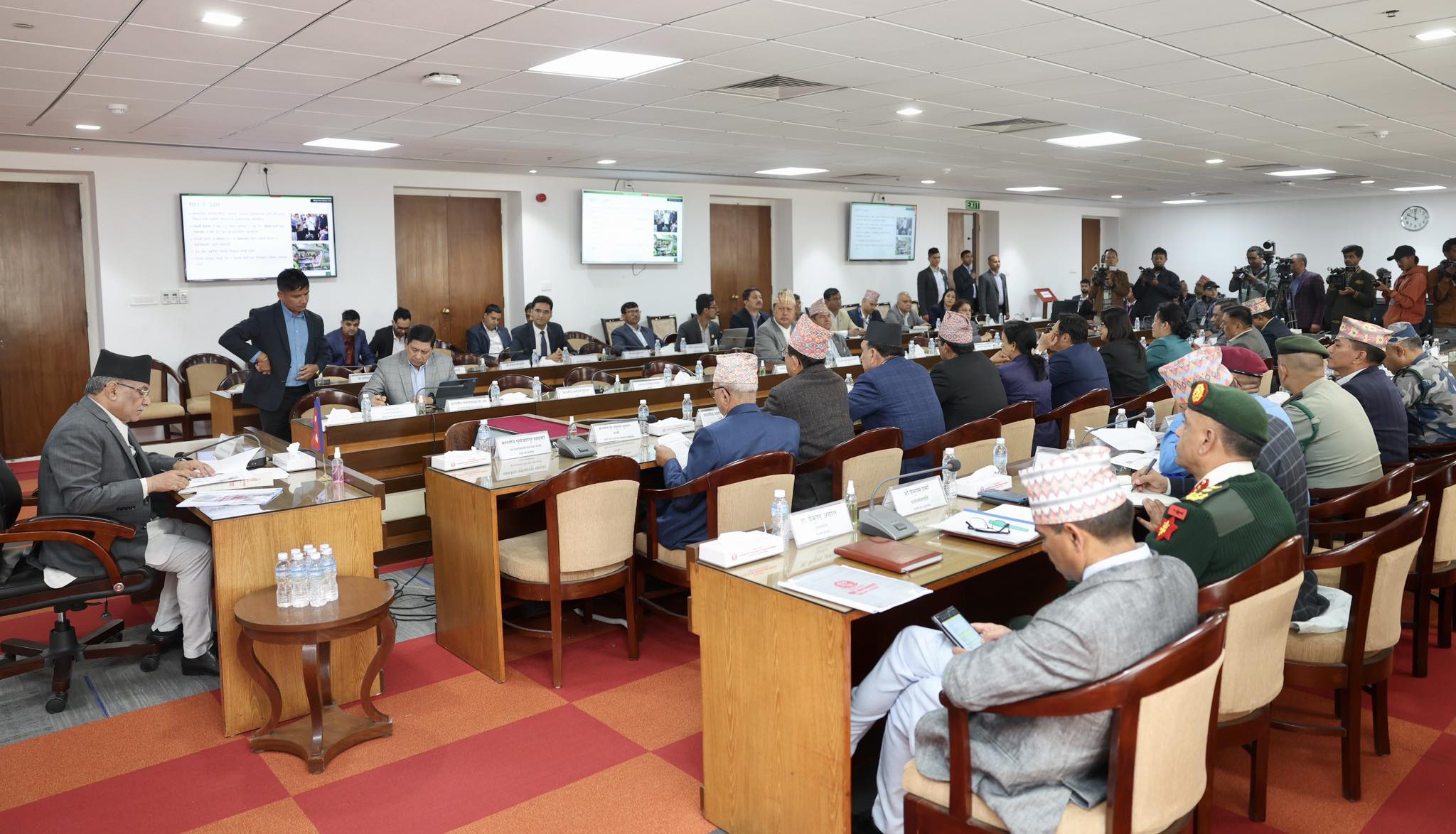 परिषद् बैठकमा प्रधानमन्त्रीको प्रशंसा : उद्दार चुस्त भयो, उहाँप्रति उच्च सम्मान छ
