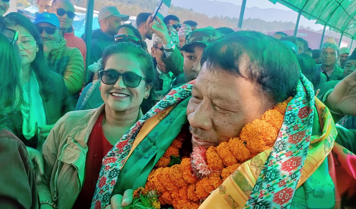 फेरि सभापतिमा उठ्ने प्रकाशमान सिंहको संकेत