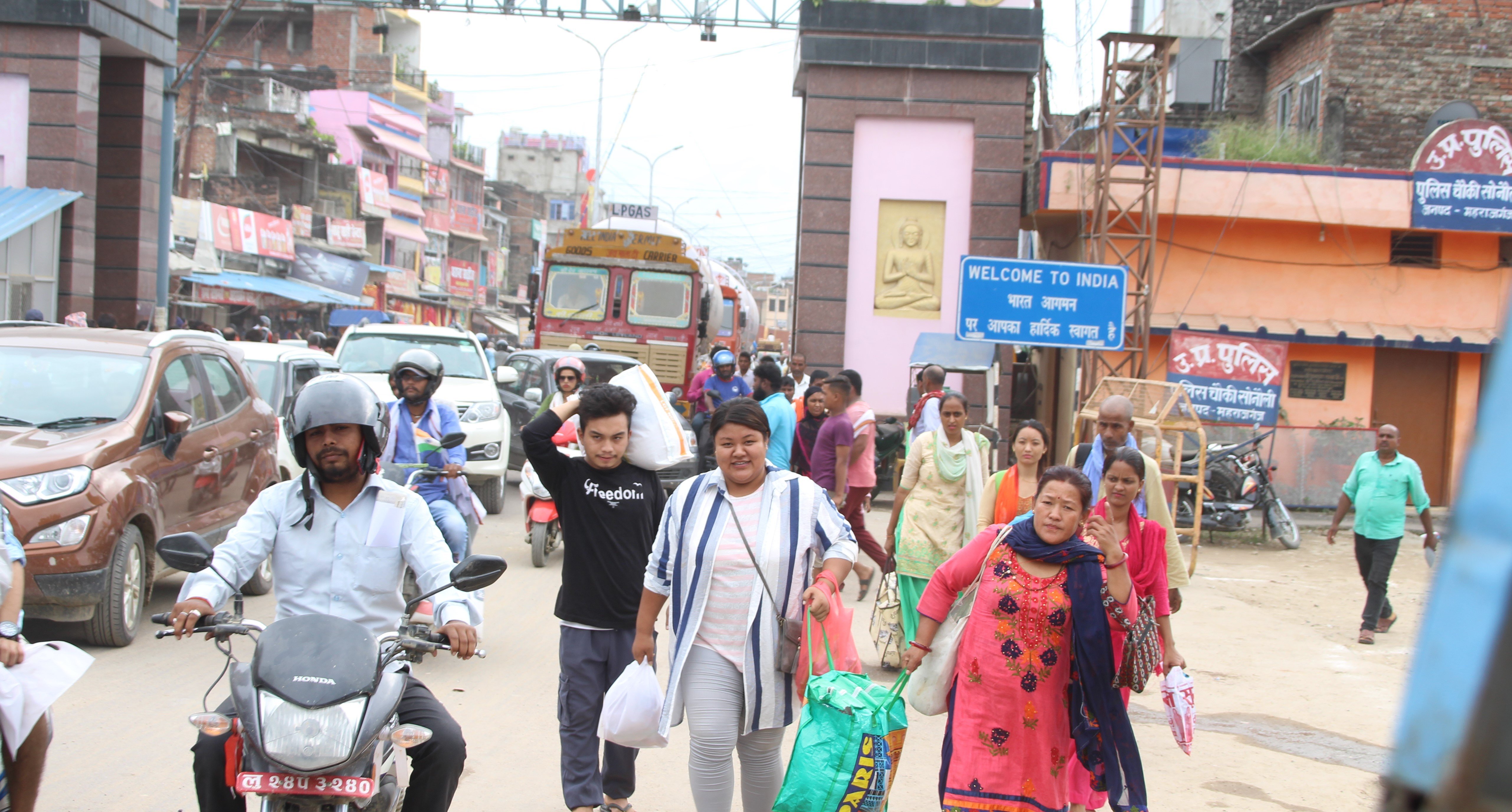 भारततर्फका १५ भन्दा बढी नाका खुला, सीमा नाकामा बढेको चहलपहलले कोरोना जोखिम बढायो