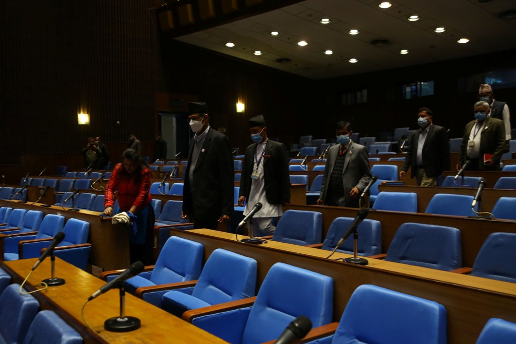 प्रतिनिधिसभा बैठक कक्षको अवलोकन गर्दै सभामुखले जनाए संसद् अधिवेशनलाई स्वभाविक लयमा सञ्चालन गर्ने प्रतिबद्धता