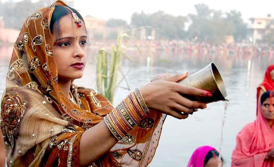 छठ पर्वको दोस्रो दिन : खरनाको तयारीमा व्रतालु