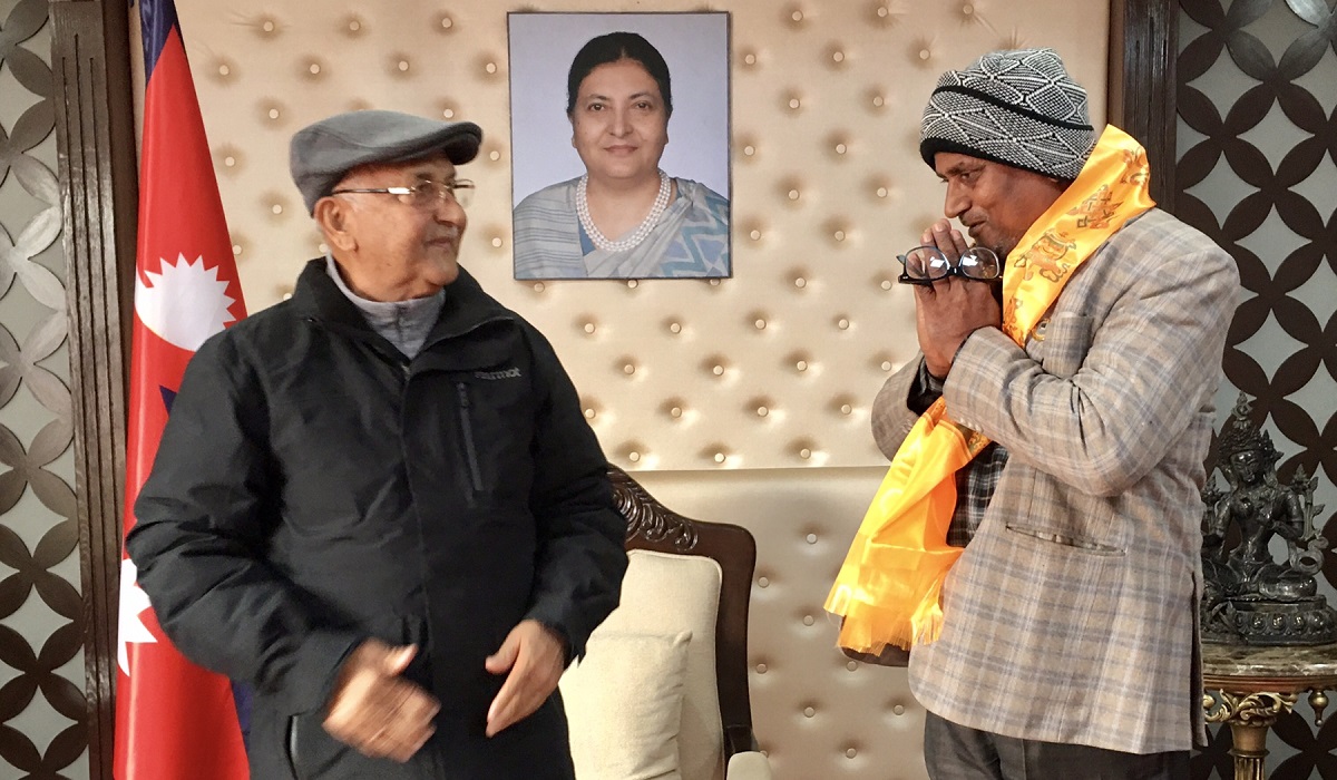 ओली समूहमा प्रवेश गरे जसपा स्थायी समिति सदस्य