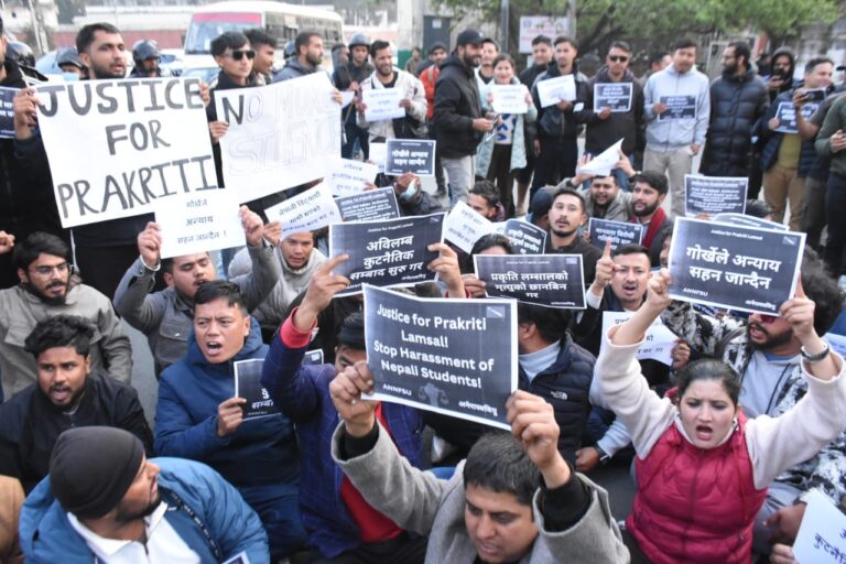 नेपाली छात्राको न्यायको लागि अनेरास्ववियुद्वारा भारतीय दूतावासअघि प्रदर्शन