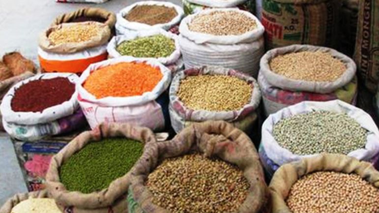 बजारबाट संकलित खाद्य नमूना परीक्षण गरिँदै, अयोग्य पाइए व्यवसायी कारवाहीमा पर्ने