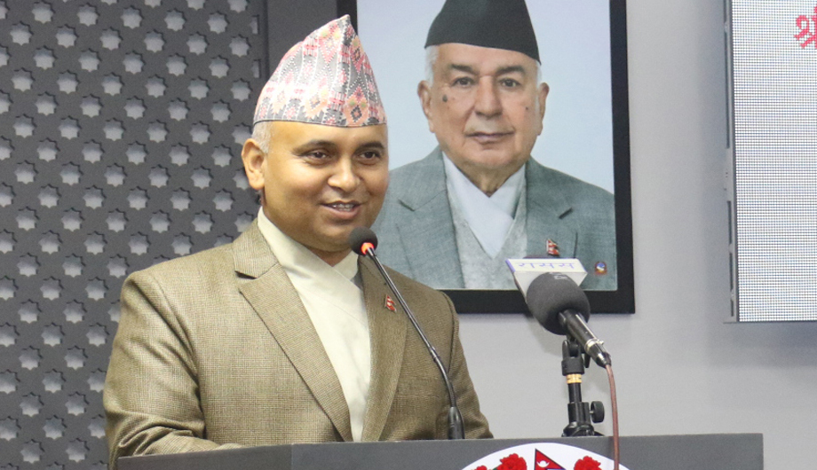 सचिव राउतलाई थुनामुक्त गर्न सर्वोच्चको आदेश, वैदेशिक यात्रामा भने रोक