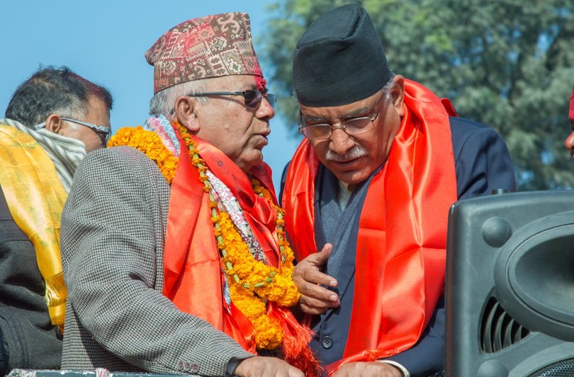 ओलीलाई एक्ल्याएर अघि बढ्नुपर्ने प्रचण्ड-नेपाल पक्षको निष्कर्ष