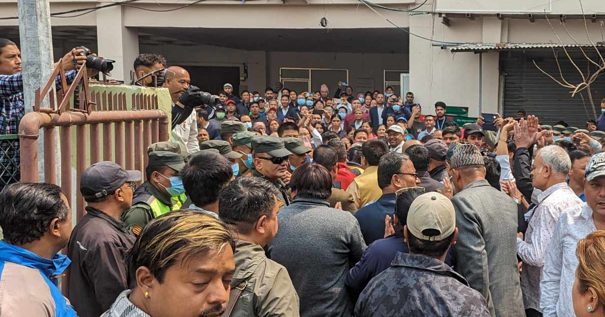 काठमाडौँका वडाध्यक्षहरूलाई महानगर प्रवेशमा नगरप्रहरीको रोक