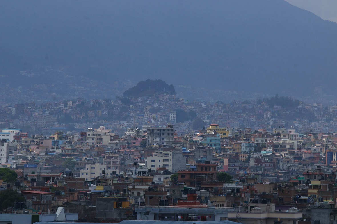 आजको मौसमः तराईका धेरै स्थानमा हुस्सु र कुहिराे लाग्ने
