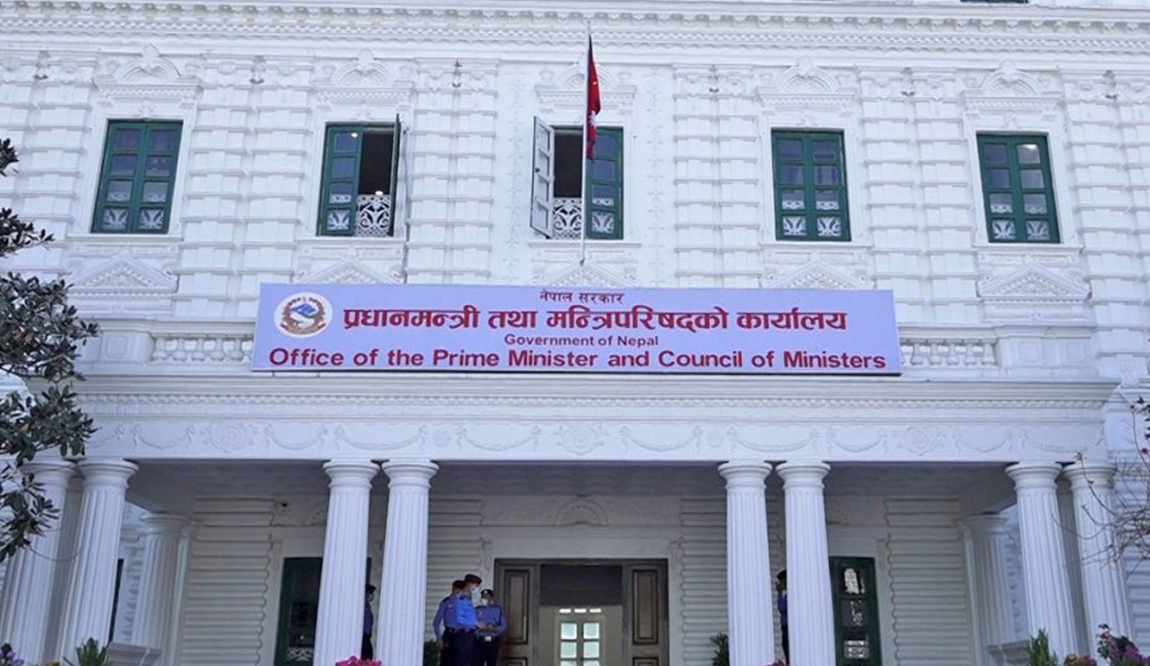 मुख्यसचिव बन्न सचिवहरुको दौडधूप, कसको सम्भावना बलियो ?