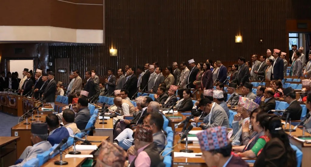प्रतिनिधिसभा बैठक बस्दै, एमालेको यस्तो रणनीति