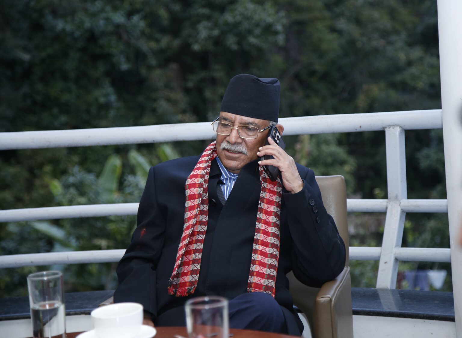 राजावादीको प्रदर्शनपछि आत्तिएका प्रचण्ड