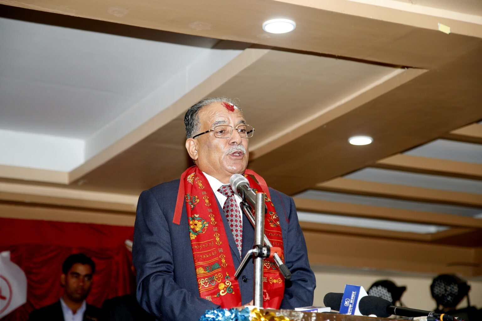 आगामी निर्वाचनमा एक्लै लड्ने निष्कर्षमा किन पुग्यो माओवादी?