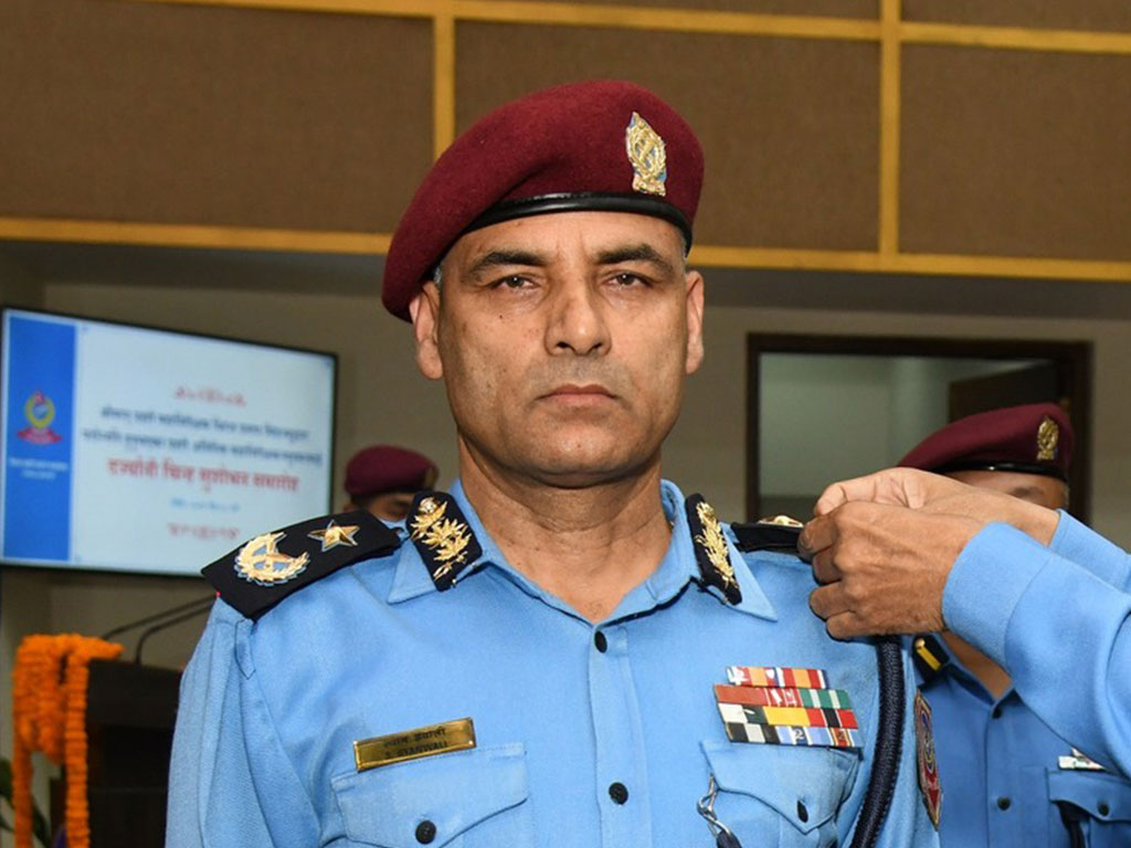 शरणार्थी प्रकरणमा बालकृष्ण र टोपबहादुरलाई जेल कोचेका ज्ञवालीलाई सरकारको सजाय !