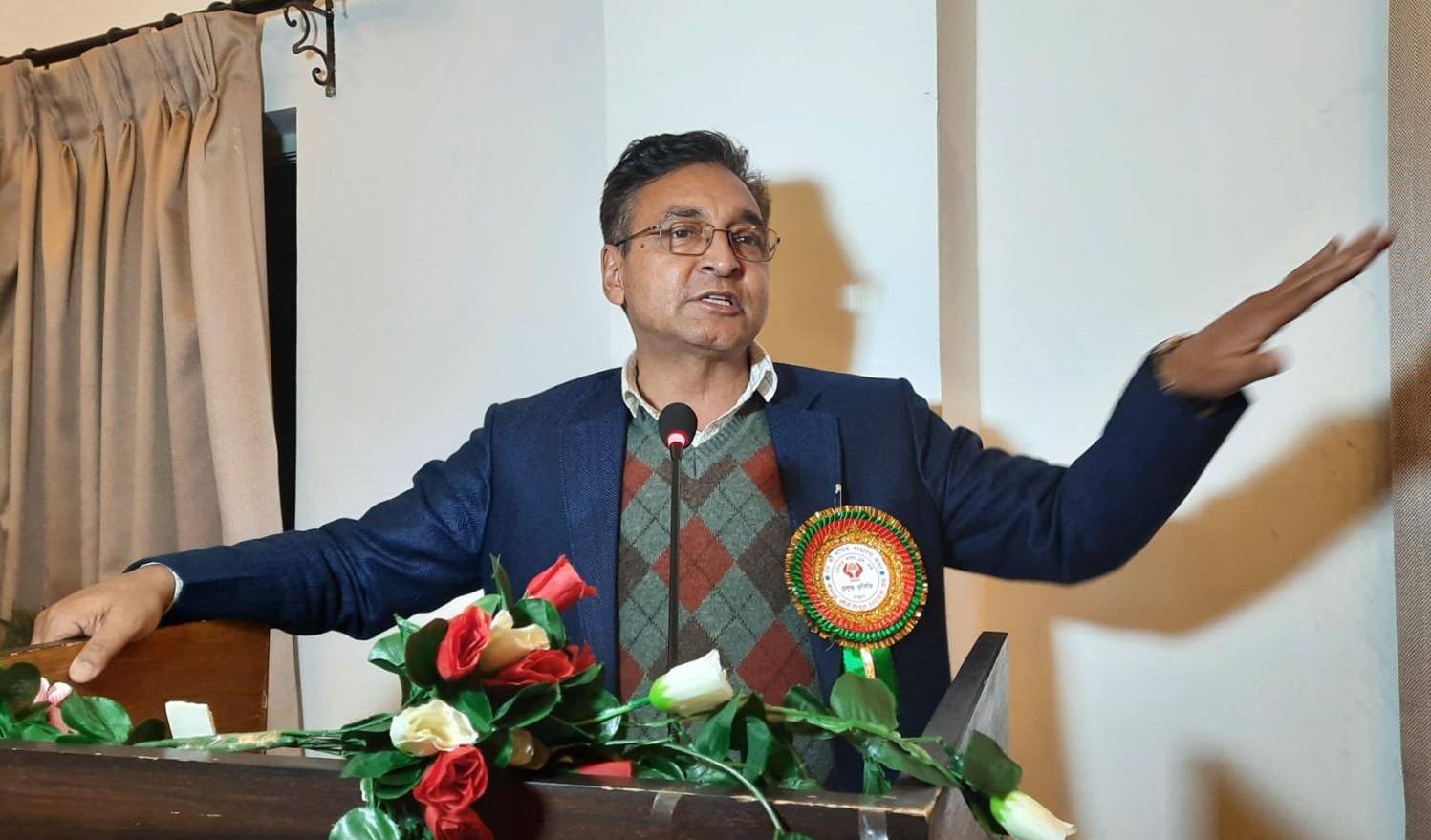 नयाँ सरकार बन्न सक्दैन, यही सरकारले निरन्तरता पाउने सम्भावना छ– टोपबहादुर