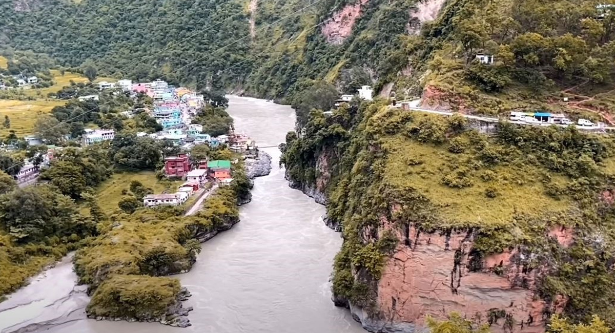 दसैं मनाउन घर फर्किरहेका बैतडीका युवक महाकालीमा खसेर बेपत्ता