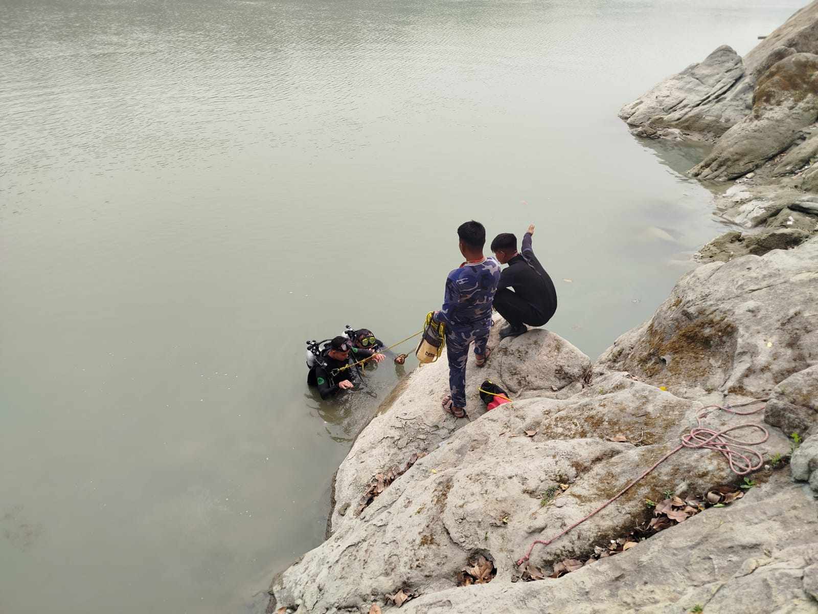 पिकनिक खान गएका दाजु–भाइ नारायणी नदीमा डुबेर बेपत्ता