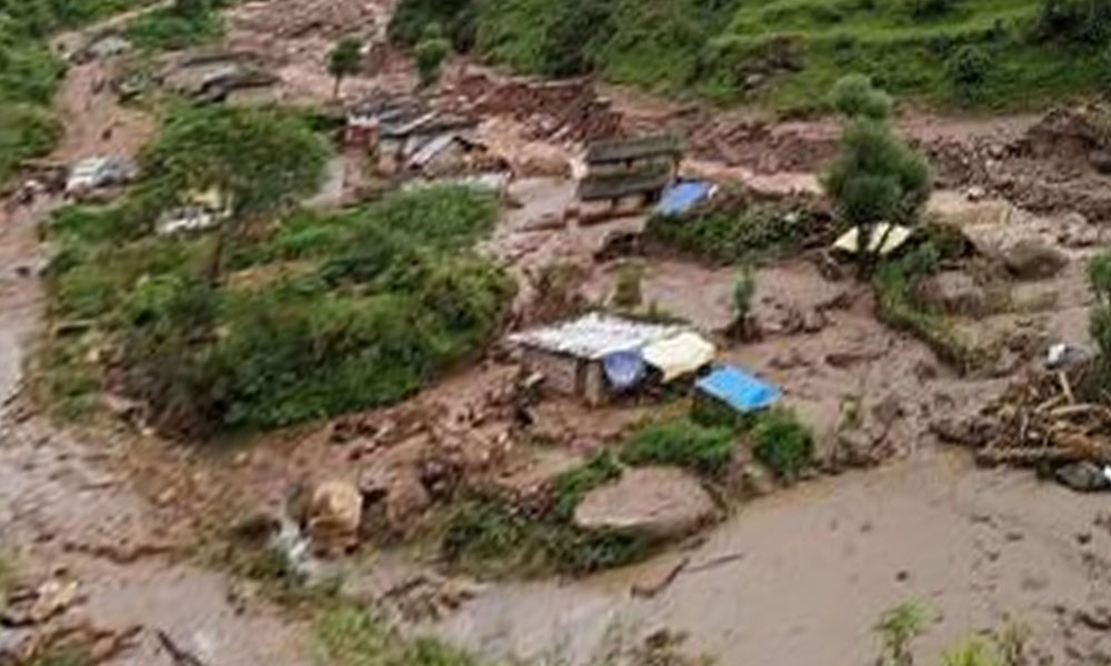 बाढीपहिरोबाट ७७ को मृत्यु, २७ बेपत्ता, २२ घाइते (विवरणसहित)