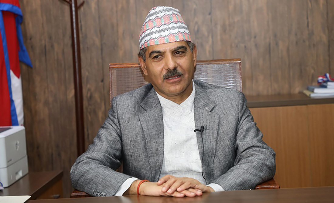 अदालतमा मुद्दा दायर भएपछि स्वतः निलम्बनमा परे मुख्यसचिव अर्याल