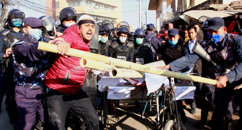 बयलगाडा देखाएर प्रतिगमनको विरोध
