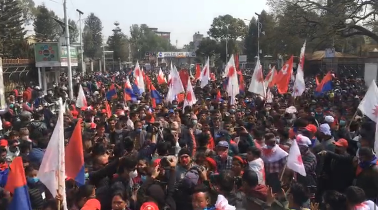 प्रतिनिधि सभा पुनर्स्थापनापछि काठमाडौंमा प्रचण्ड–नेपाल समूहको विजयी र्‍याली