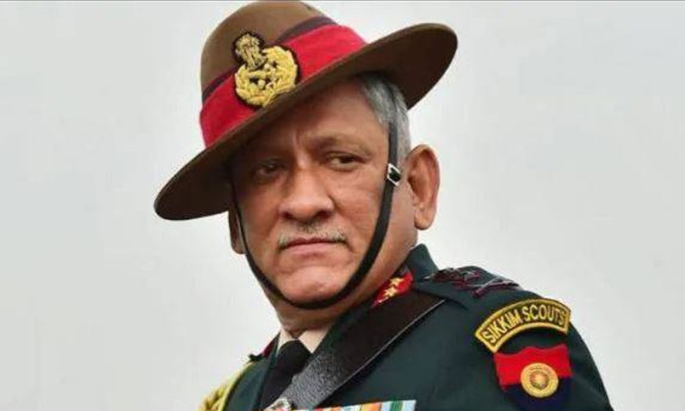 हेलिकोप्टर दुर्घटनामा भारतीय रक्षा प्रमूख रावत दम्पतीसहित १३ को मृत्यु
