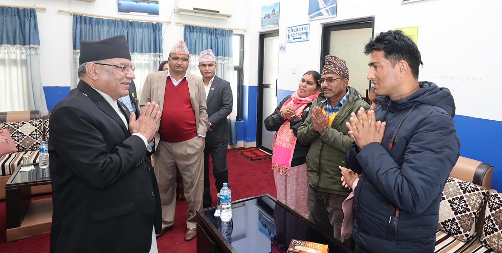 रिहाईका लागि प्रधानमन्त्री समक्ष विपिनका बुबाआमाले जोडे हात