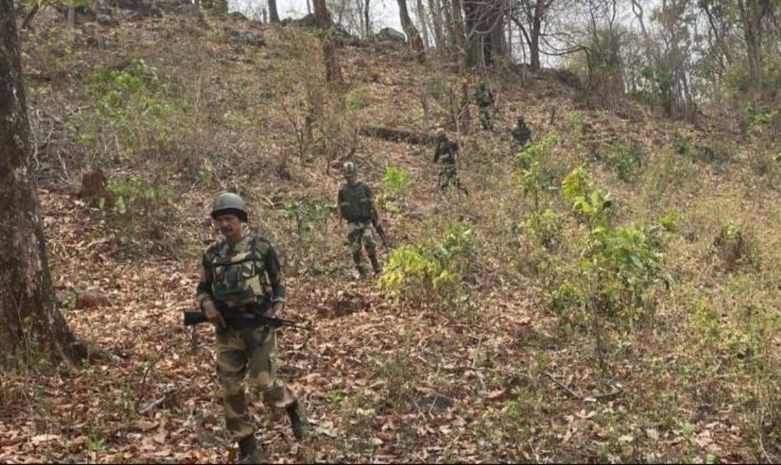 भारतीय सेनासँगको झडपमा २२ जना माओवादी विद्रोहीको मृत्यु