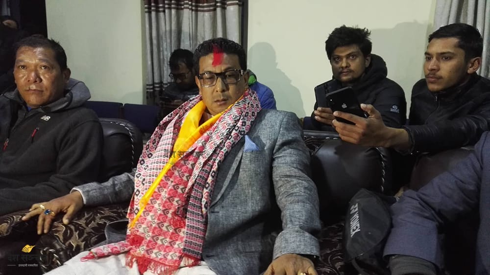 १० दिनमै गुम्यो दिपक मनाङेको मन्त्री पद