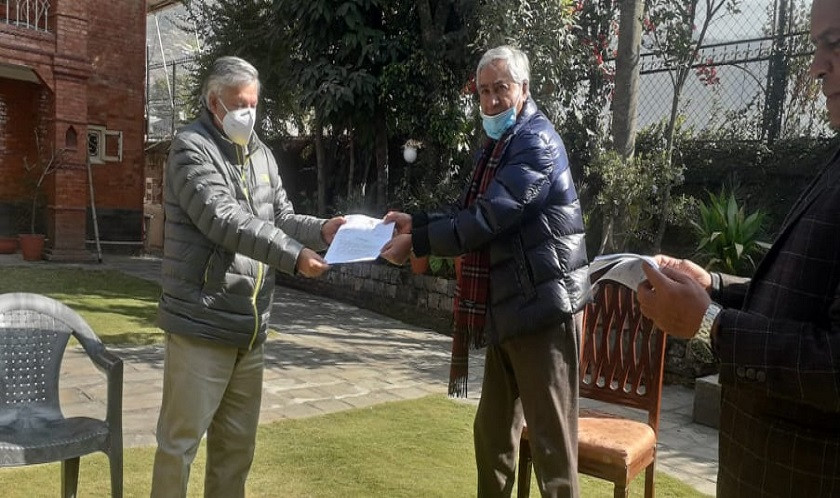 कांग्रेस सहमहामन्त्री सुनिल थापालाई सभापति देउवाबाट नियुक्ति पत्र प्रदान
