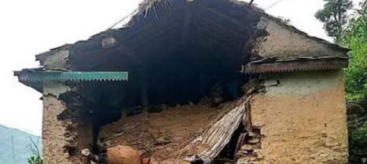 घर भत्किँदा एकै घरका आठ जना घाइते