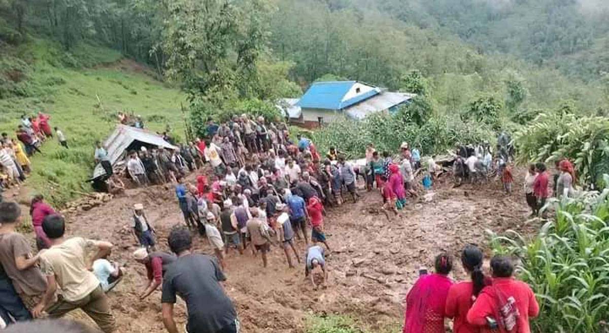 अविरल वर्षापछिको पहिरोले आज मात्र ९ जनाको मृत्यु
