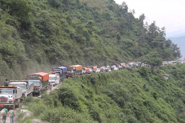 नागढुंगा-नौबिसे सडकखण्ड बुधबार र बिहीबार राति पूर्ण रुपमा बन्द हुने