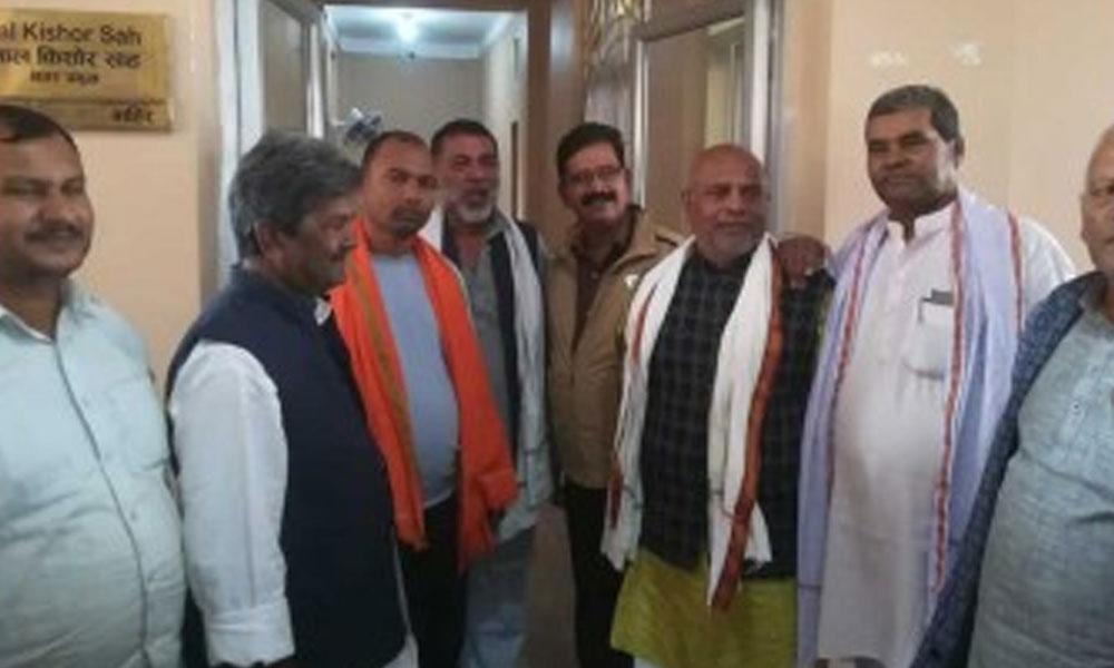आन्दोलनरत वडाध्यक्षहरु काठमाडौंमा, जनकपुरमा ताला फुटाइयो