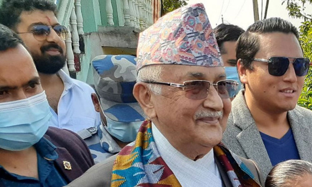 गृह जिल्ला पुगेका एमाले अध्यक्ष भेटघाटमा व्यस्त