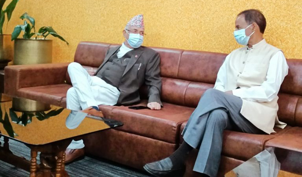 ओली र सिटौलाबीच विमानस्थलमा जम्काभेट, के भयो कुराकानी ?