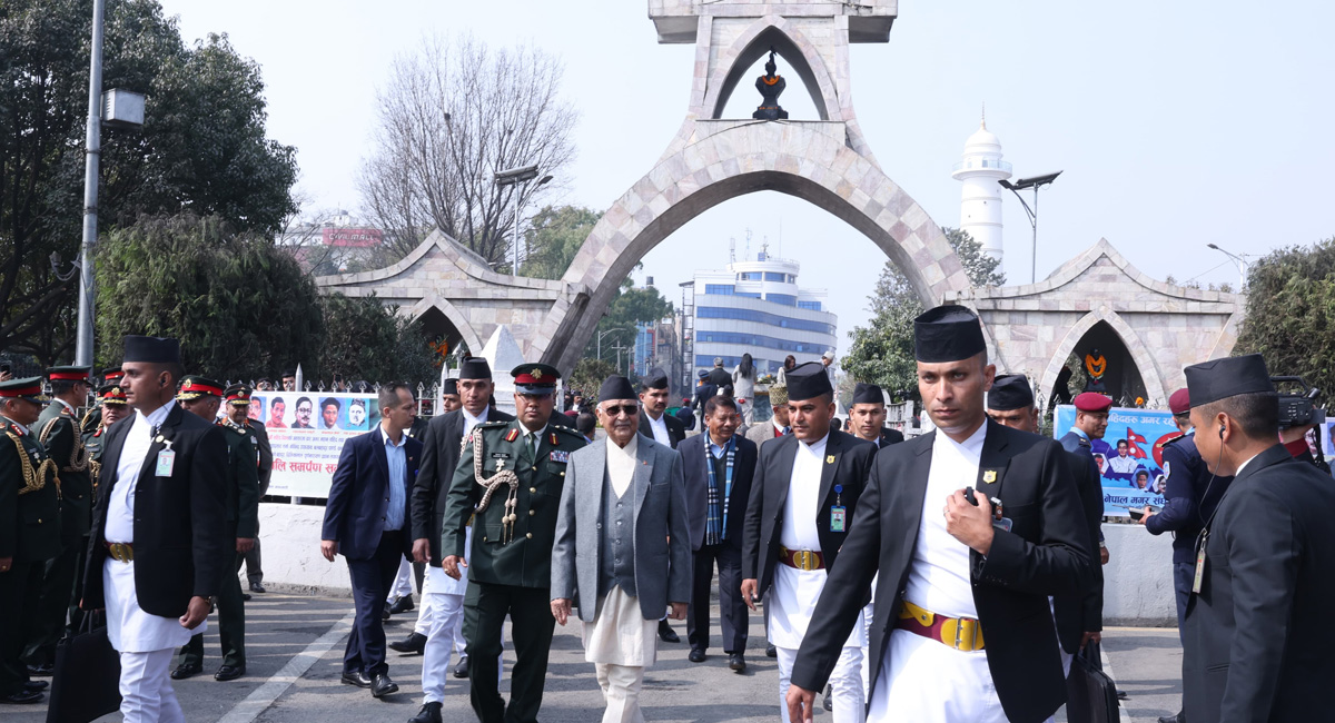 प्रधानमन्त्रीले गरे सहिद स्मारक र सहिदगेटमा पुष्पहार अर्पण