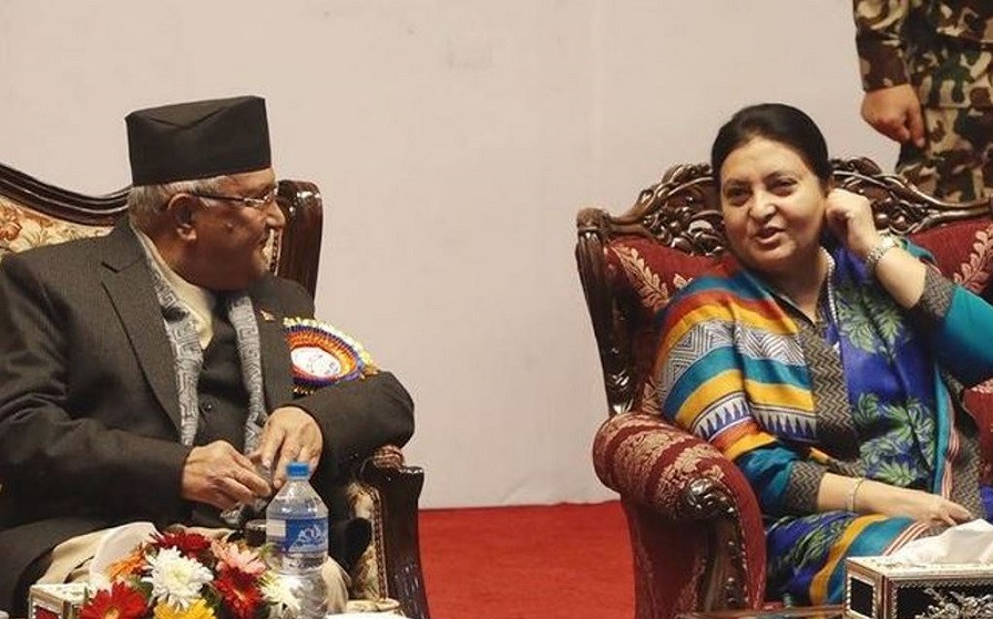 राष्ट्रपतिलाई भेट्न प्रधानमन्त्री शीतलनिवासमा