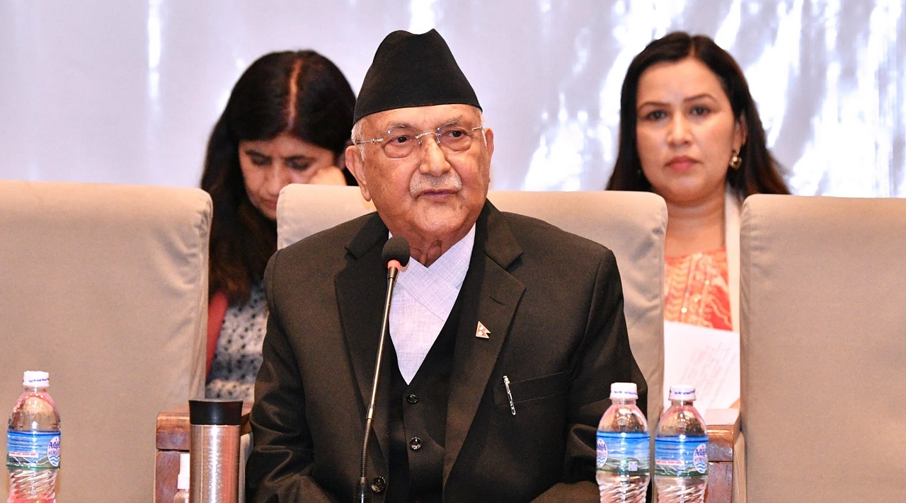 विवादमा परेपछि एकाएक  फेरियो ओलीको बोली