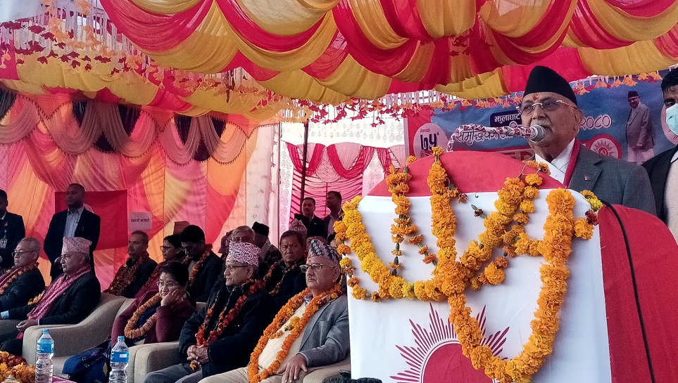 देशलाई प्रतिगमनमा जानबाट रोक्न एमाले लागिपरेको छ : ओली