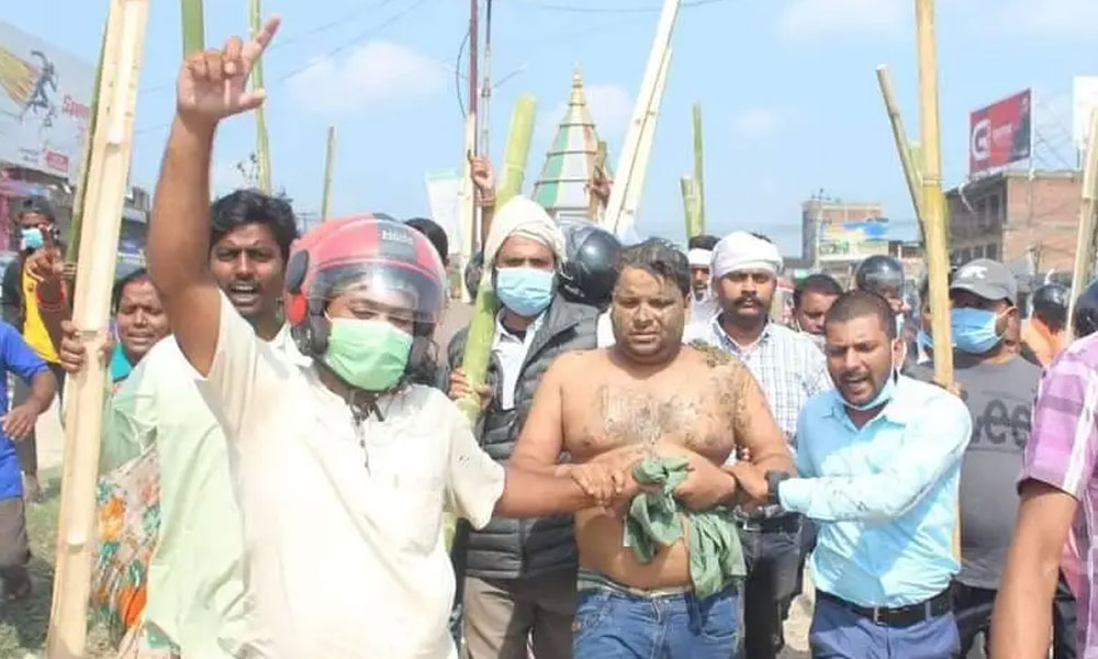 खानेपानी संस्थान धनुषाका निमित्त प्रमुखलाई अर्धनग्न सडकमा घुमाउने ६२ जना पक्राउ