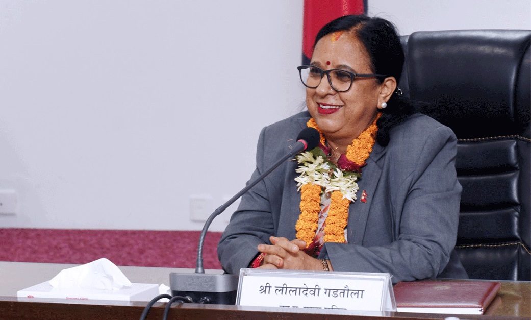 लीलादेवी गड्तौला बनिन् पहिलो महिला मुख्यसचिव