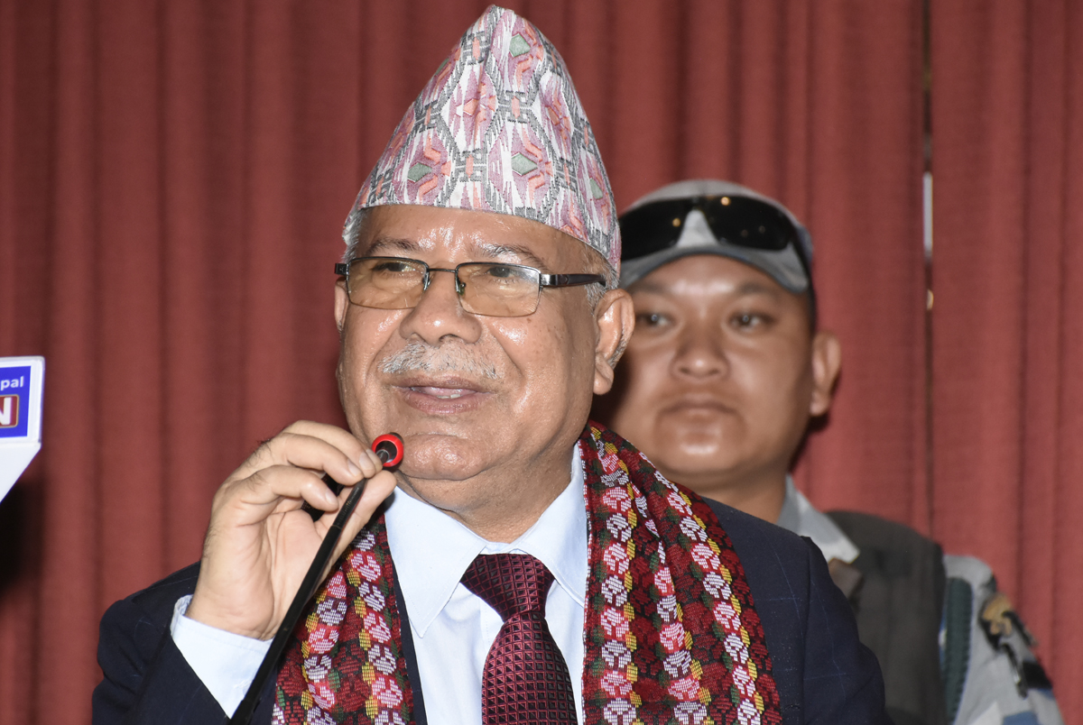 केपी ओली गणतन्त्र र संघीयताको विरोधी हुन्ः माधव नेपाल